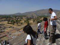 Vista a Piramide de La Luna 03