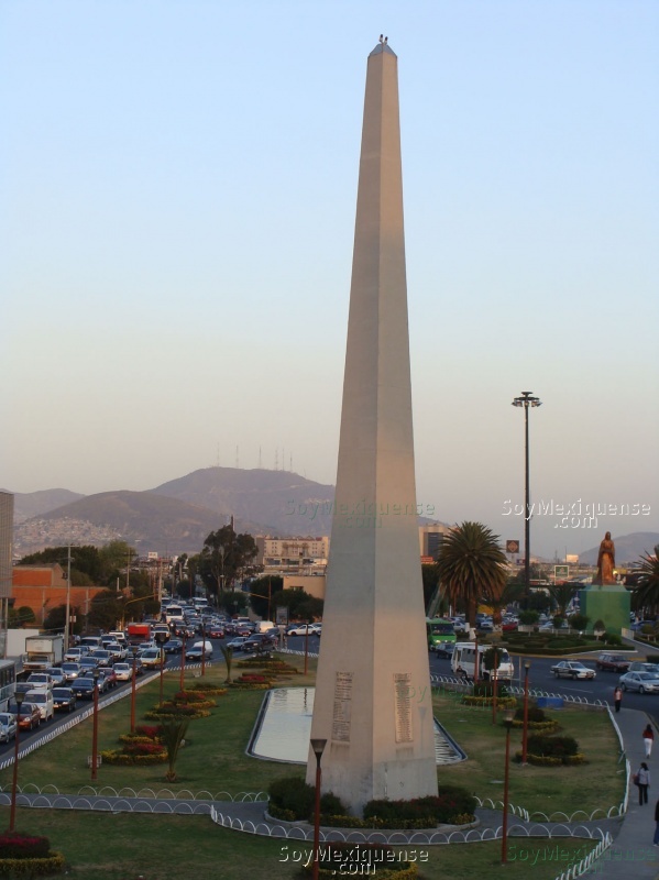 Obelisco y Glorieta Sor Juana Ines de La Cruz