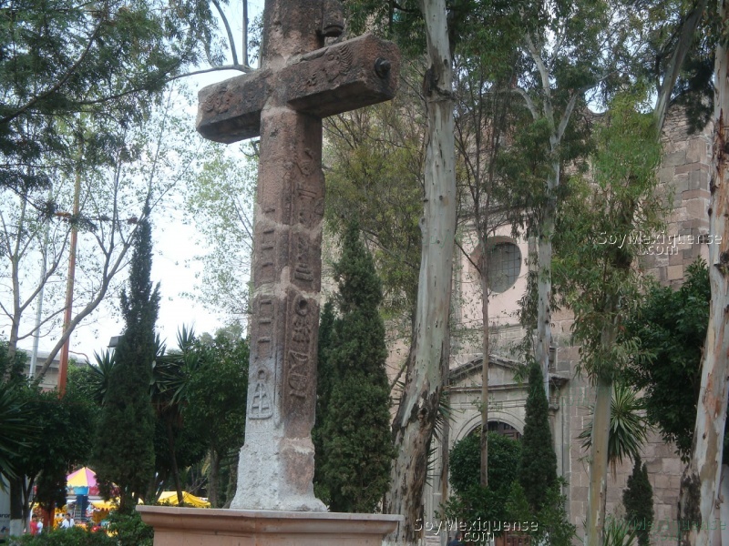 Cruz Catedral Corpus Christi de Tlalnepantla 03
