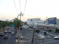 Edificio Big Ben y Wal Mart Pirules 02