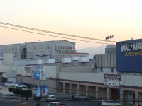 Edificio Big Ben y Wal Mart Pirules